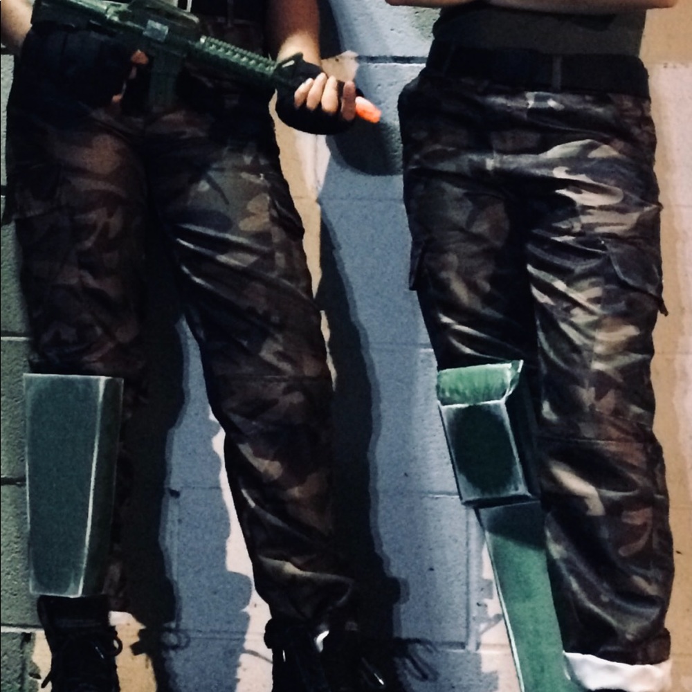 *sold on m e r c a r i*